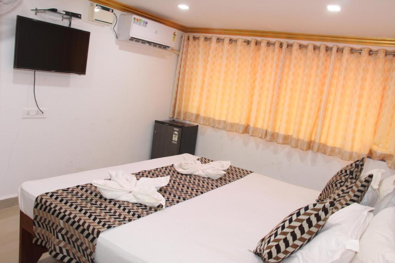 Hotel M R Manfred Calangute Exterior photo